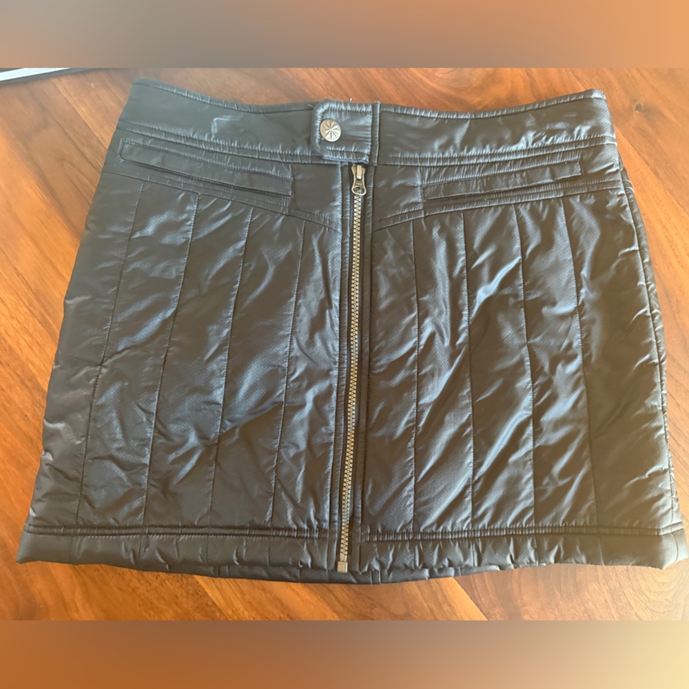 Athleta Black Quilted Puffer Snow Ski Winter Women's Skirt Size 8